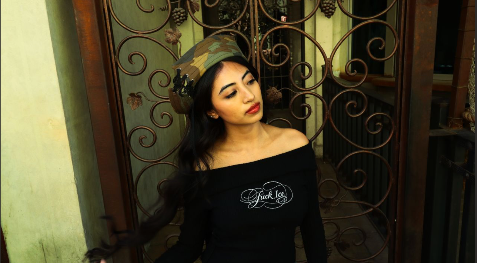 F** ICE FOLD OVER TOP